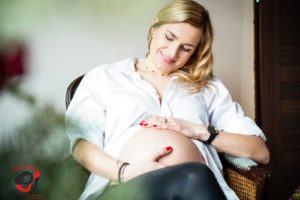 Domowa sesja ciążowa - FotoAno